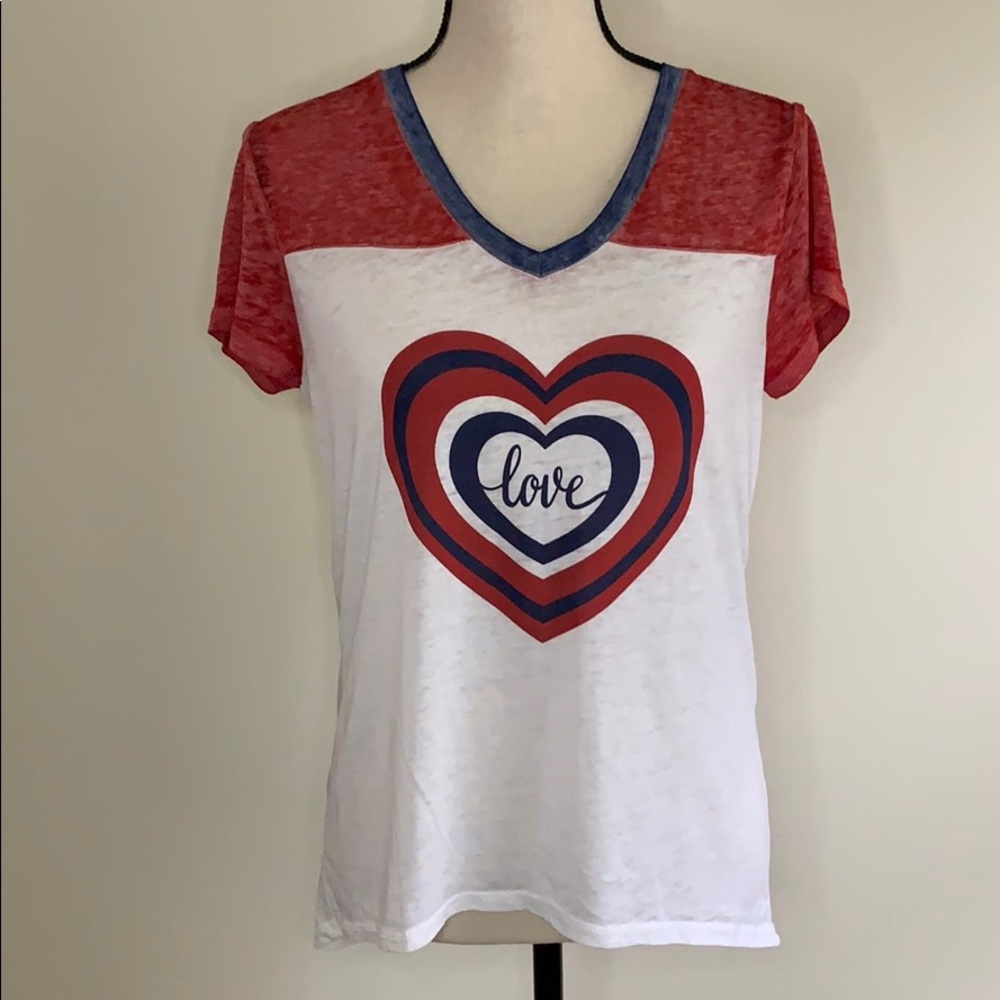 💥L O V E. T-shirt 👚